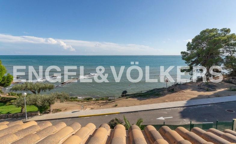 Villa frente el mar en l'Ampolla photo 0