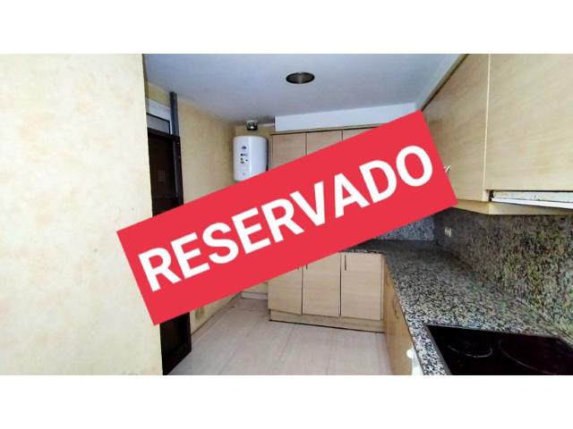 Piso En venta en La Bisbal D'Empordà photo 0