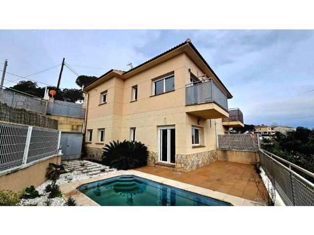 Piso En venta en Vidreres photo 0