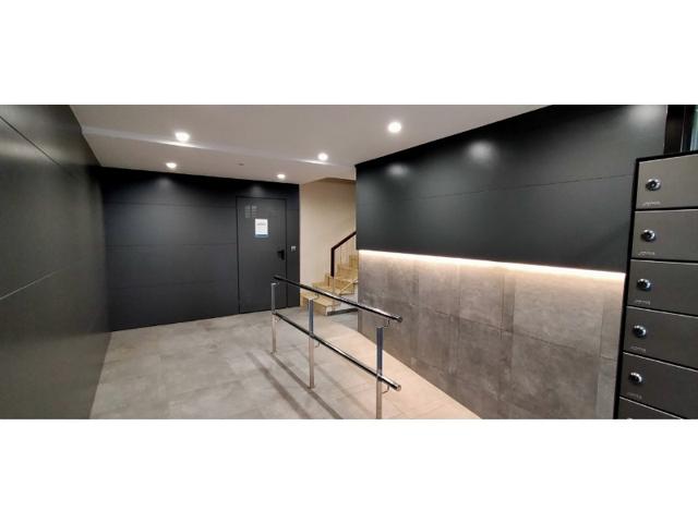 Piso En venta en Girona photo 0