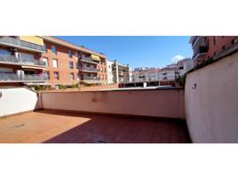 Piso En venta en Girona photo 0