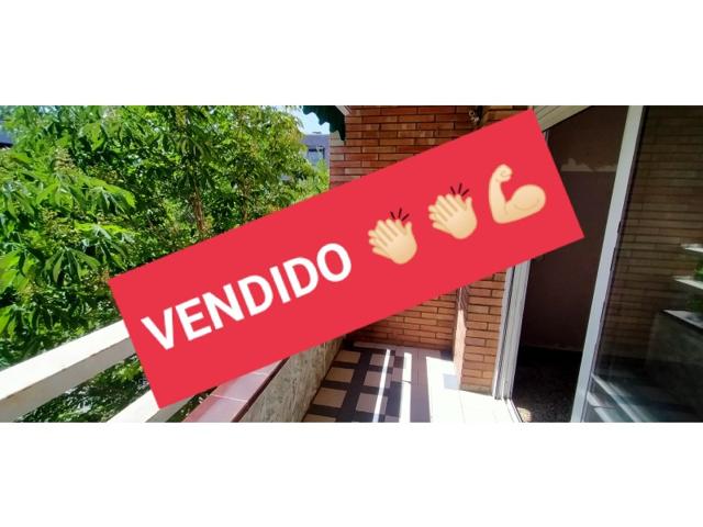 Piso En venta en Girona photo 0