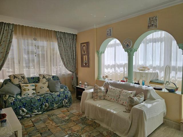 Apartamento en el centro de Benalmádena con vistas despejadas photo 0