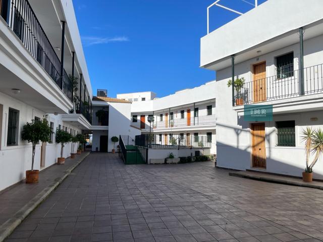 Apartamento 1D con terraza en venta en Sanlúcar la Mayor photo 0