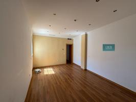 Piso en venta en Dos Hermanas – Calle Martinete photo 0