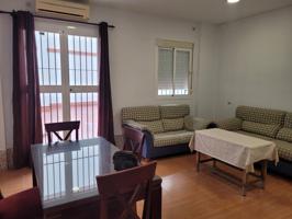 APARTAMENTO EN TRIANA. photo 0