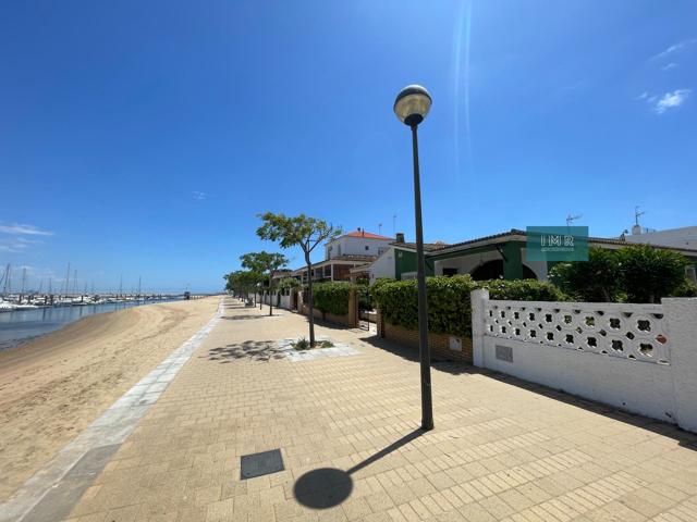 Exclusiva vivienda pareada en primera línea de la ría – Punta Umbría photo 0