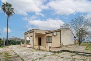 Chalet en venta en urbanización Pradollano (Carmona) photo 0