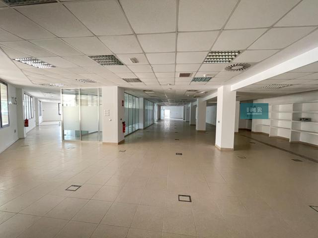 Espectacular oficina en venta en edificio CENTRIS, Tomares – Alta representatividad y ubicación privilegiada photo 0