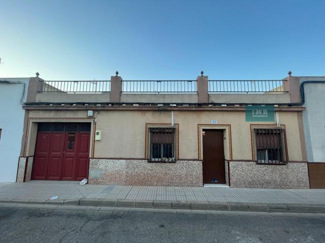 Casa en una sola planta con patio y azotea en San José de la Rinconada photo 0