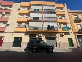 ¡Estupenda planta baja en venta en Dos Hermanas! photo 0