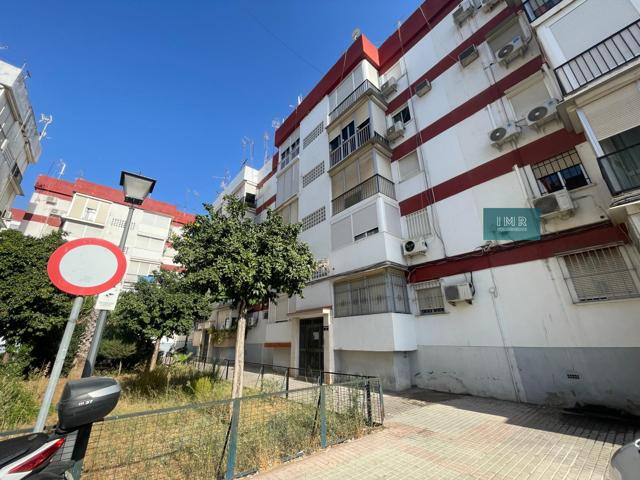 Piso 3D en venta en Las Comunidades, Sevilla. photo 0