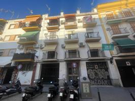 Piso en venta en San Lorenzo. Una joya para invertir en el corazón de Sevilla photo 0