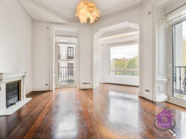 Piso En venta en Donostia - San Sebastián photo 0