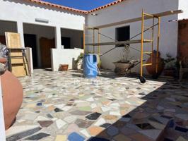 Casa adosada en venta en Pájara photo 0