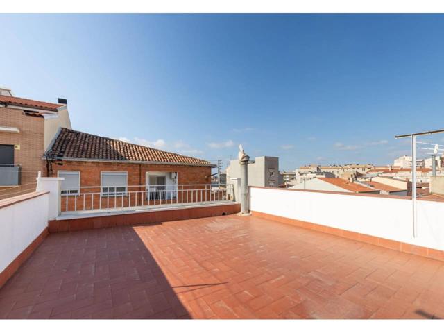 Casa Tipo Dúplex en Venta en Sant Pere Nord photo 0