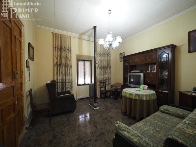 *Vivienda de planta baja en c-Oriente con 192 m2 de parcela, 4 dormitorios, por solo 65.000€* photo 0