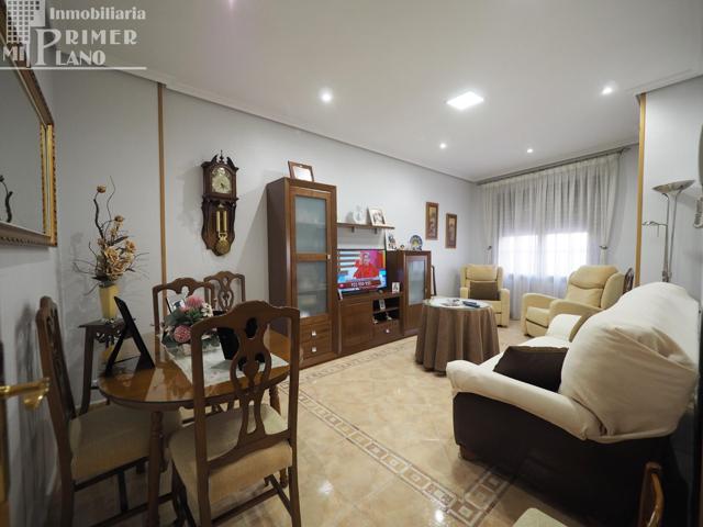 *Casa con 3 dormitorios planta baja con cocina amueblada y garaje privado* photo 0