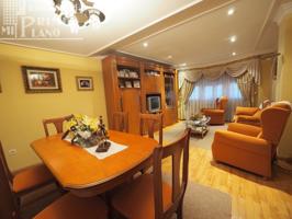 Espectacular vivienda, totalmente amueblada, con patio y garaje, en Juan Carlos I, por 169.000 Euros photo 0