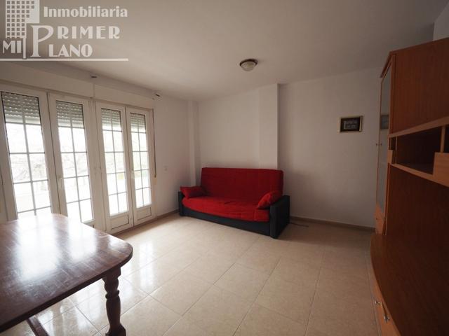 PISO DE 2 DORMITORIOS EN EL CENTRO POR SÓLO 60.000 € photo 0