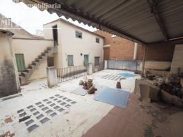 *Edificio en venta en el centro de Tomelloso, vivienda, dos locales y garaje por 260.000€* photo 0