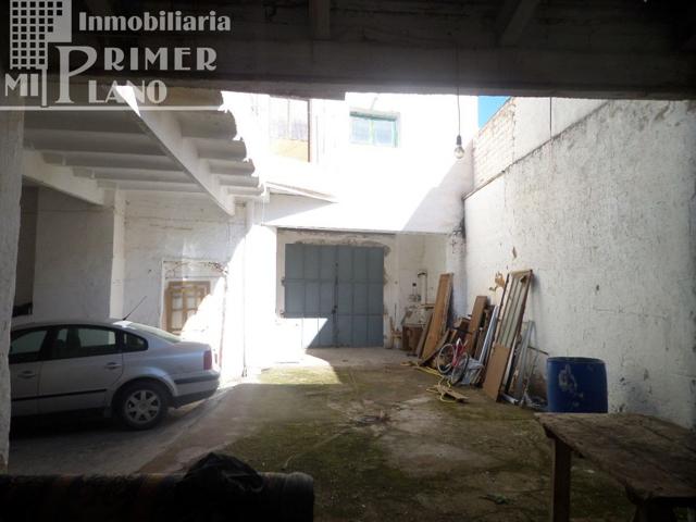 ¡¡OPORTUNIDAD DE ÚLTIMA HORA EN VENTA!! Casa de 2 plantas en esquina en la zona centro, con 335m2 photo 0