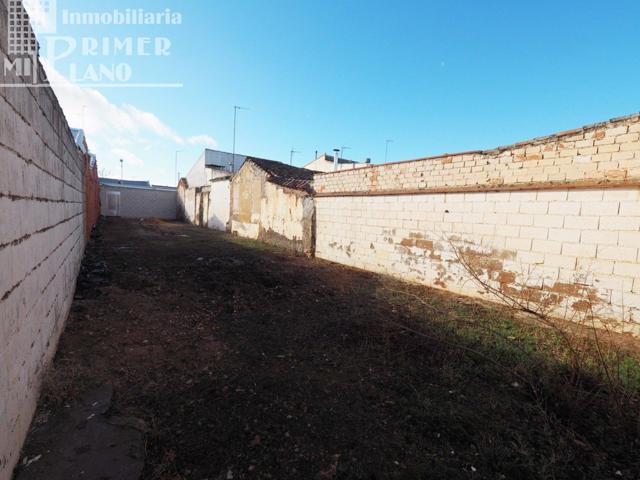 Se vende solar en la zona centro de Tomelloso junto a calle Isabeles, con 212 m2 y 7,50 de fachada photo 0