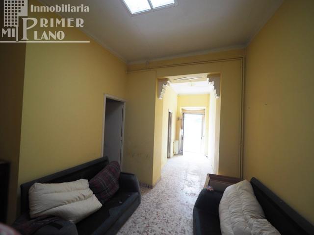 Casa de planta baja junto al centro y c-S Roque de 122 m2 para reformar o derribar por solo 38.000 € photo 0