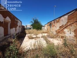 Se vende solar en esquina a 3 calles en una de las principales avenidas de Tomelloso con 284 m2 photo 0