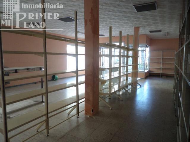 *LOCAL EN AVDA ANTONIO HUERTAS DE 150 M2 CON 4 ESCAPARATES POR 900€ al mes* photo 0