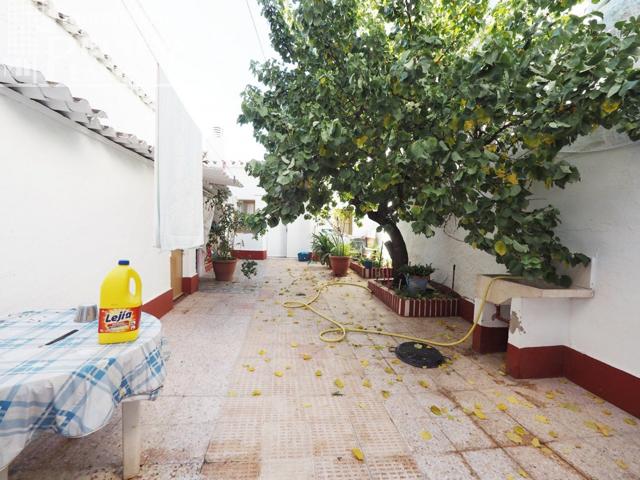 *Casa de dos plantas en pleno centro de Tomelloso junto a plaza de España* photo 0