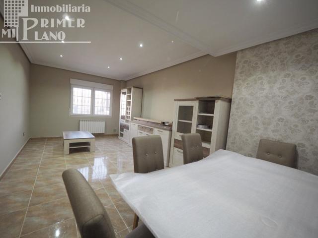 Espectacular vivienda junto avda J.Carlos I, nueva estrenar con 4 dorm, 3 baños, garaje y patio photo 0