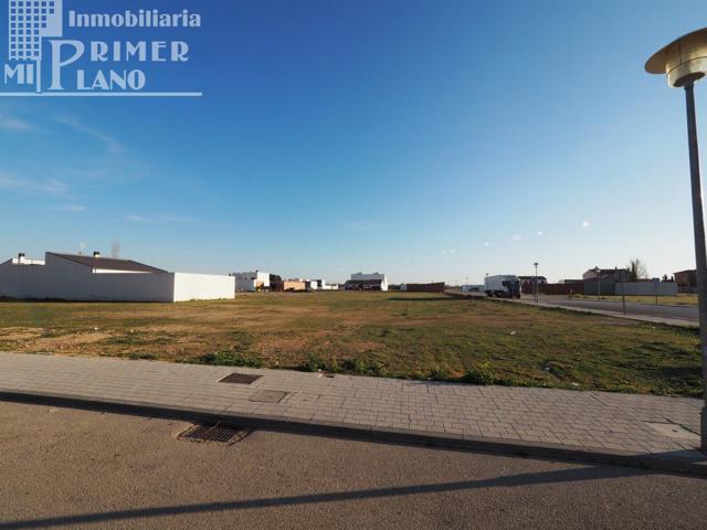 *¡OPORTUNIDAD! Solar EN ESQUINA, con 659 m2, en el Poligono 20 junto Antonio huertas y al parque* photo 0