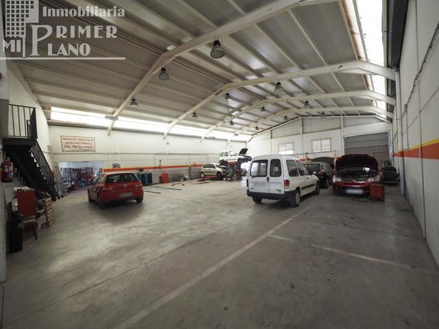 *Nave y local de exposición junto a Ctra Argamasilla, de 1772 m2 de superficie y 960 m2 construidos* photo 0