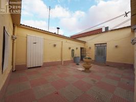 Casa de planta baja de 277 m2, con 4 dormitorios, garaje y patio por solo 120.000 € photo 0