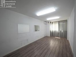 *Vivienda exterior, en c-Doña Crisanta, ideal para oficinas, con 96 m2, por solo 59.000 Euros* photo 0