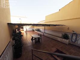 Espectacular casa adosada junto a c-La Paz, de 204 m2, con patio de 70 m2, 4 dorm, 2 baños y garaje. photo 0