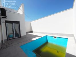 Oportunidad de compra, casa de planta baja nueva a estrenar, de 3 dorm, 3 baños, garaje y piscina. photo 0