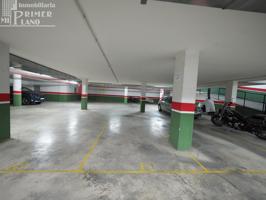 Plaza de garaje en venta junto a c-Emilio Castelar, de 14 m2, con puerta automática por solo 4.300€ photo 0