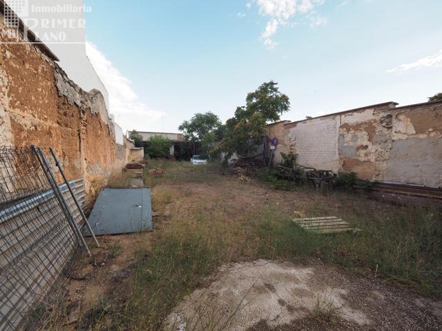 Se vende solar en la zona de calle Oriente que cuenta conn 487m2 con 11 de fachada photo 0