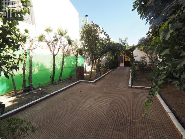 ¡Casa de planta baja en venta en Calle Oriente, Tomelloso! photo 0