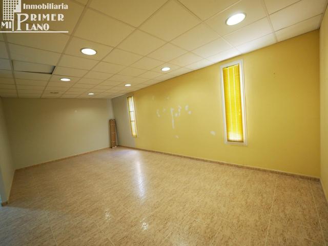 Local Comercial en Venta o Alquiler - Junto al Paseo Ramon ugena, Tomelloso photo 0