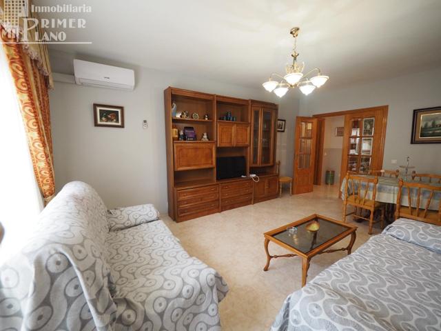 ¡Amplio piso con licencia de alquiler turístico en venta en Calle Campo, Tomelloso! Ideal para inver photo 0