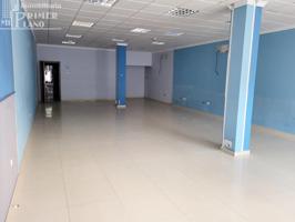 ¡Local comercial en venta o alquiler en Tomelloso, zona Garcia Pavon photo 0