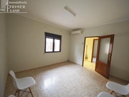 🏡 ¡Oportunidad! Casa de planta baja en Tomelloso - Calle General Espartero 📍 photo 0