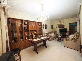 🏡 Casa en venta junto a c-Don Victor y c-San Mateo de Tomelloso – ¡luminosa y con gran potencial! photo 0