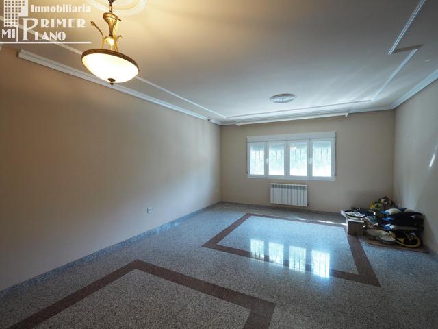 ¡Oportunidad única! Casa en venta en Tomelloso, lista para entrar a vivir photo 0