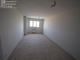 Piso de 3 habitaciones y 2 baños en calle Jerez Tomelloso. Viviende de VPO photo 0