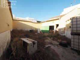 Oportunidad de Inversión en Tomelloso: Casa Solar con Gran Potencial photo 0