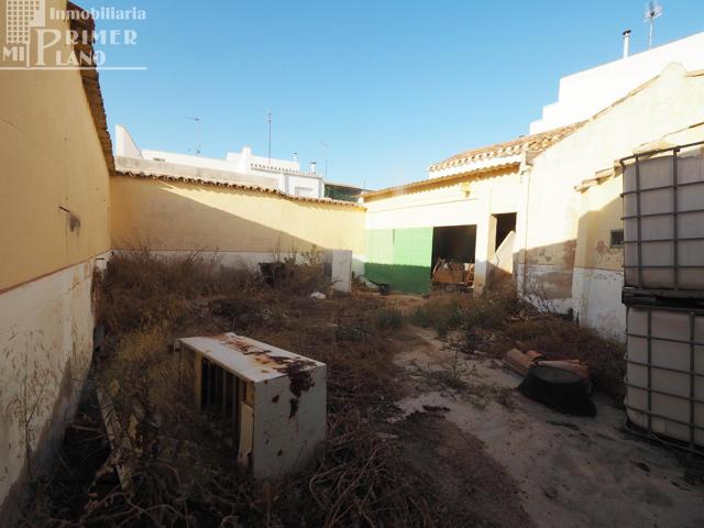 Oportunidad de Inversión en Tomelloso: Casa Solar con Gran Potencial photo 0